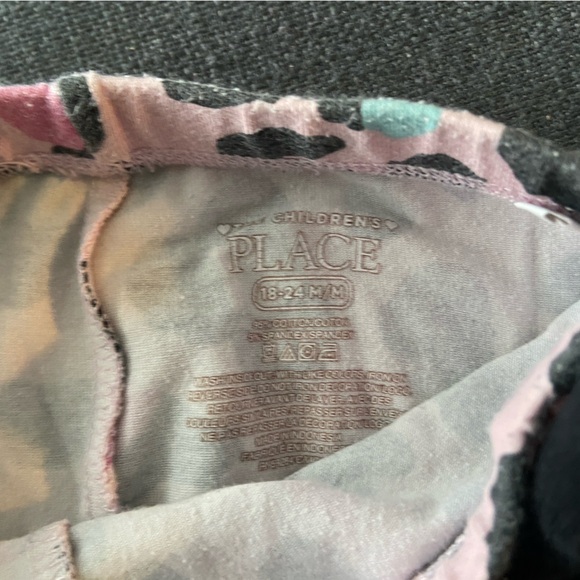 The Children’s Place Leopard Black/ Pink 4 pcs 2 Tops and 2 leggings size 18-24m - Picture 4 of 6